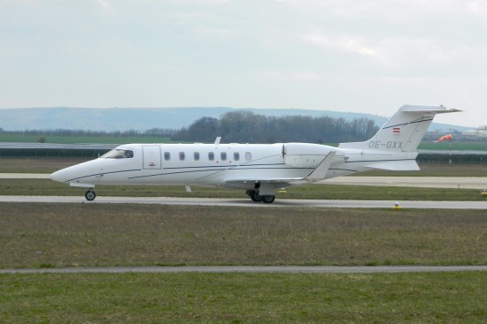 Learjet 40 - OE-GXX