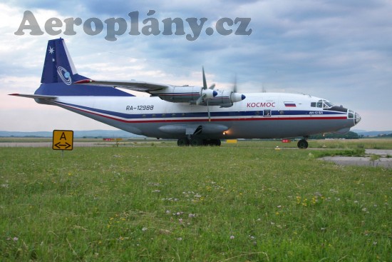 Antonov An-12B - RA-12988