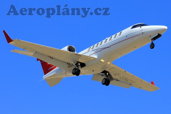 Learjet 40XR - G-SNZY