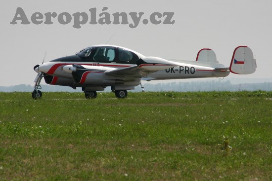 Let L-200A Morava - OK-PRO