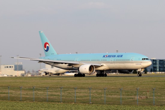  Korean Air Boeing 777-2B5/ER 