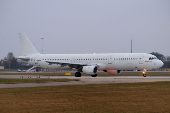 Airbus A321-211 - EI-FBV