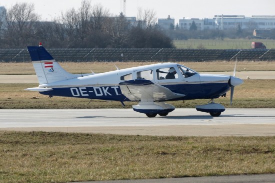 Piper PA-28-181 Archer III - OE-DKT