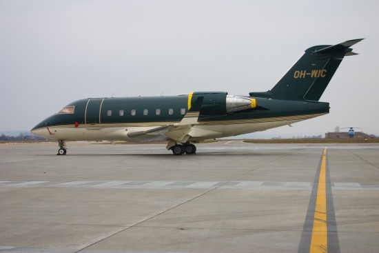 Bombardier Challenger 604 (CL-600-2B16) - OH-WIC