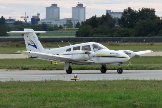 Piper PA-44-180 Seminole - OK-FAA