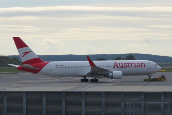 Boeing 767-3Z9/ER - OE-LAY
