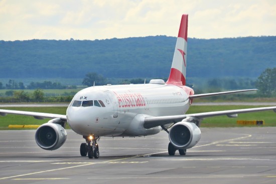Airbus A320-214 - OE-LBX
