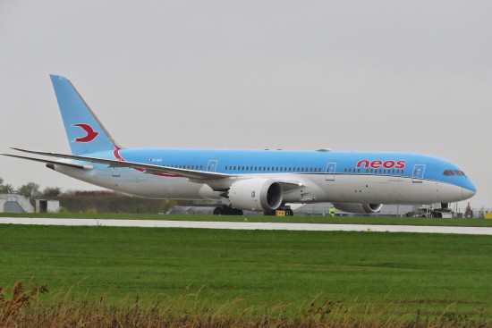 Boeing 787-9 Dreamliner - EI-NEO
