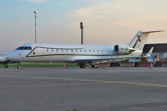 Bombardier Challenger 850 (CRJ-200SE/CL-600-2B19) - 9H-JAD