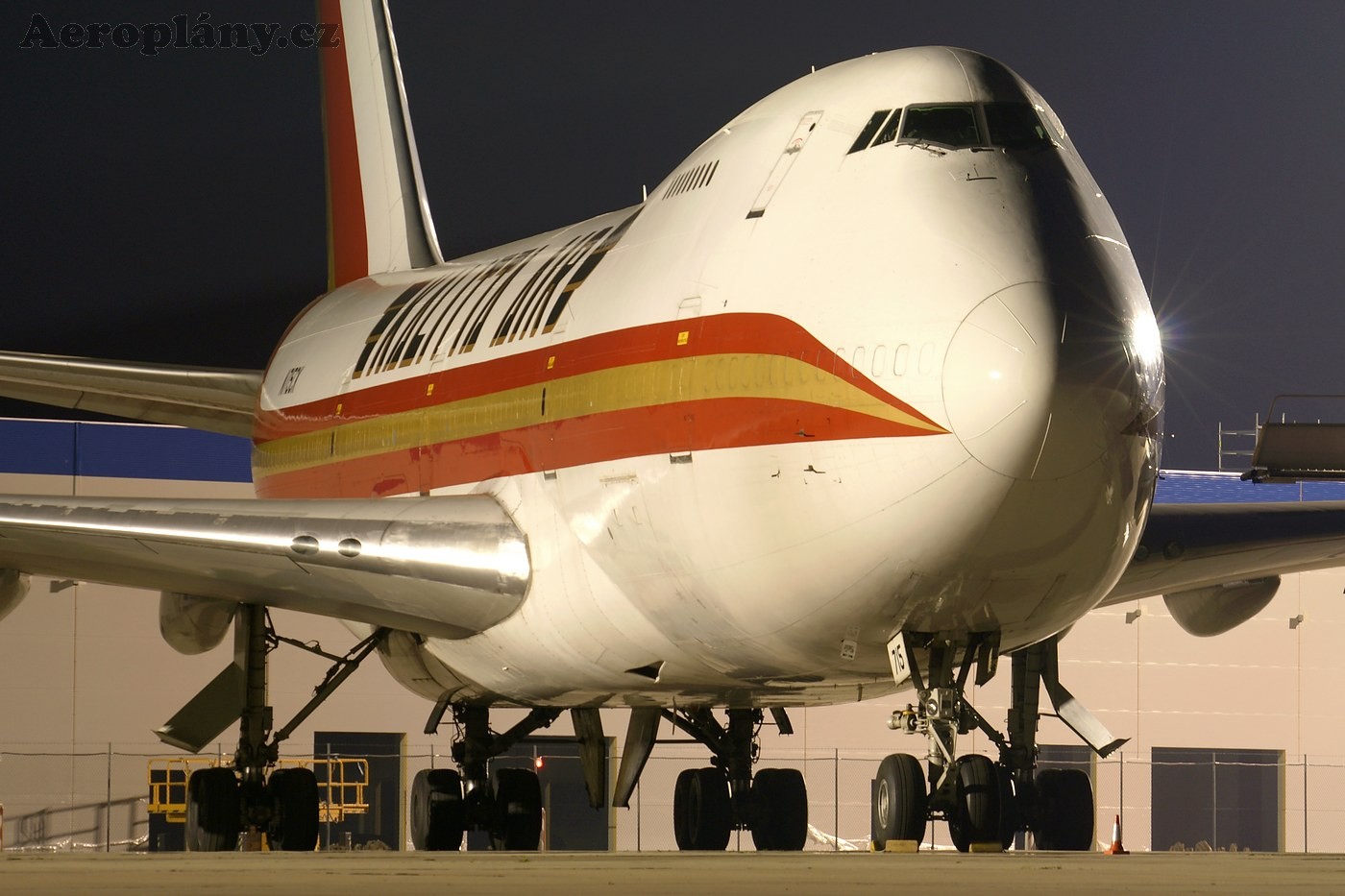 Boeing 747-209B/SF - N715CK