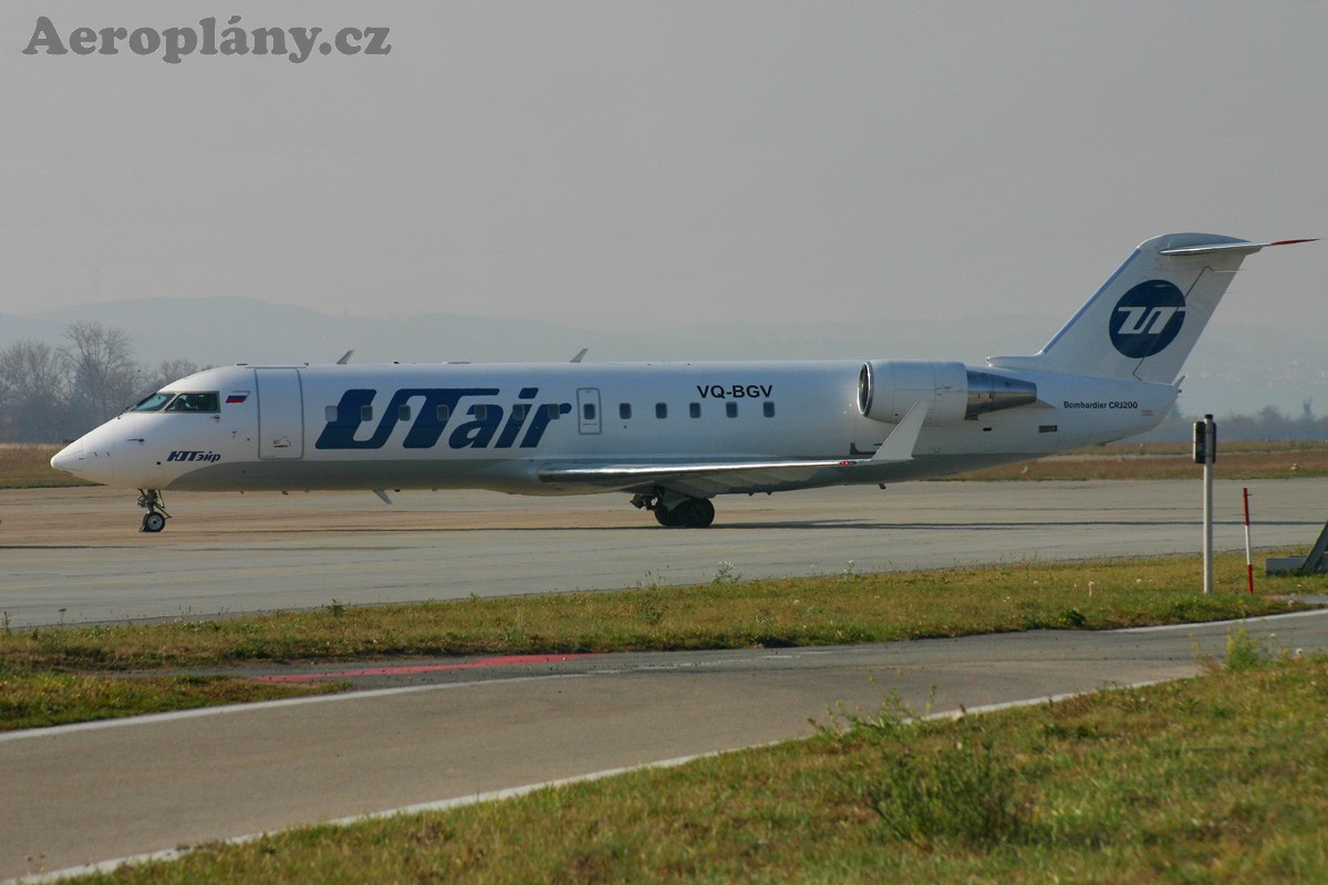 Canadair CL-600-2B19 Regional Jet CRJ-200LR - VQ-BGV