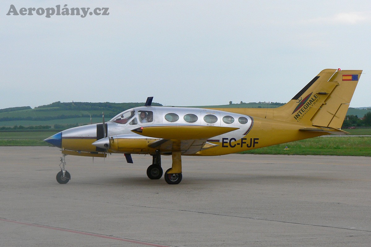 Cessna 414A Chancellor - EC-FJF