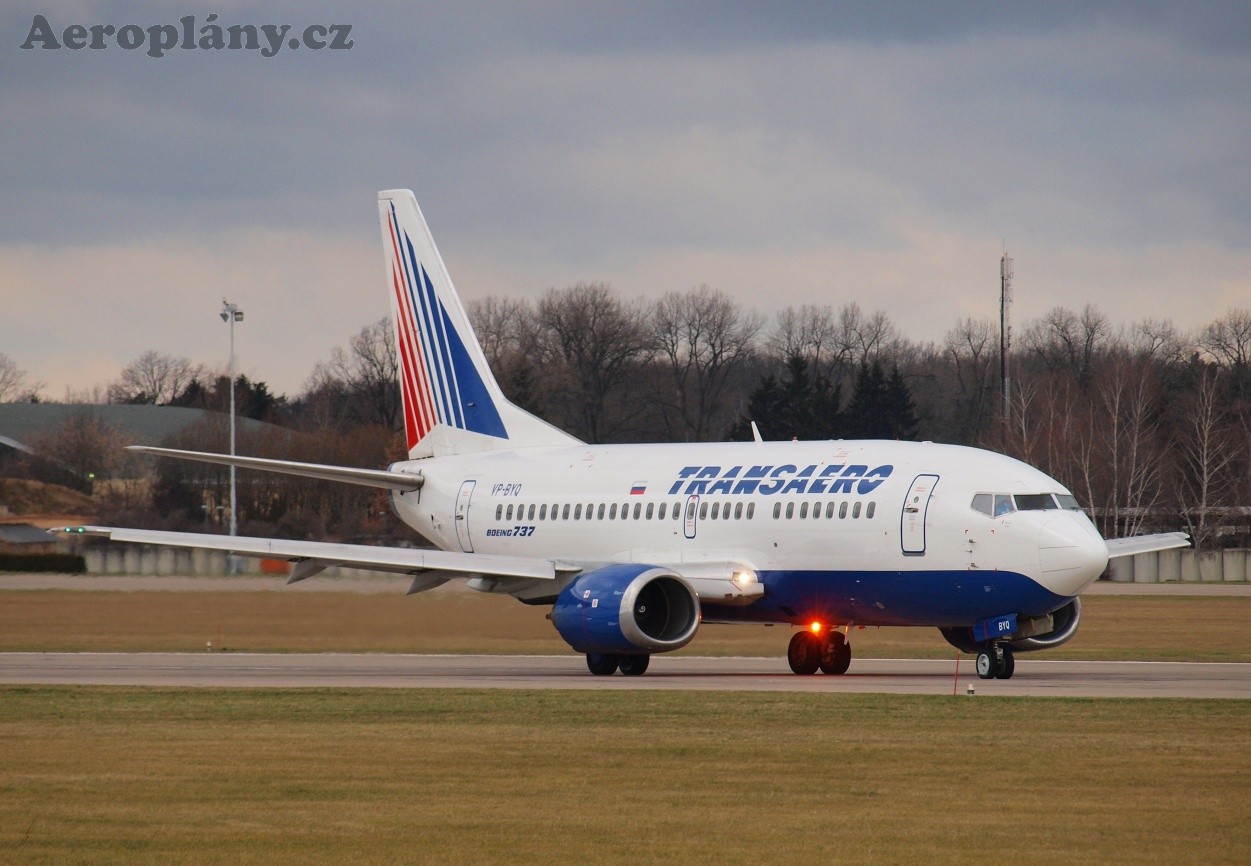 Boeing B737-524 - VP-BYQ