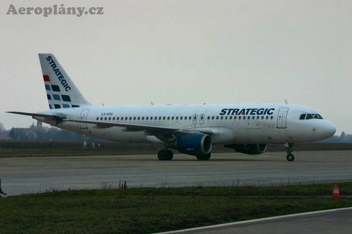 Airbus A320 Strategic Airlines