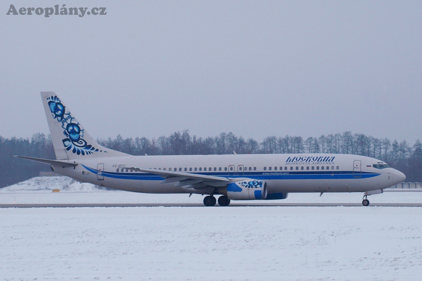 Boeing B737-883 - VQ-BFU