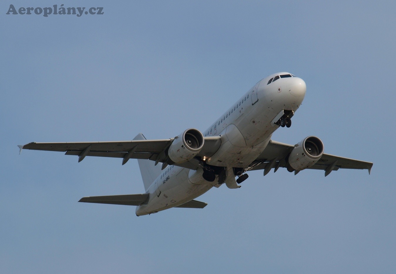 Airbus A319-111 - VQ-BMO