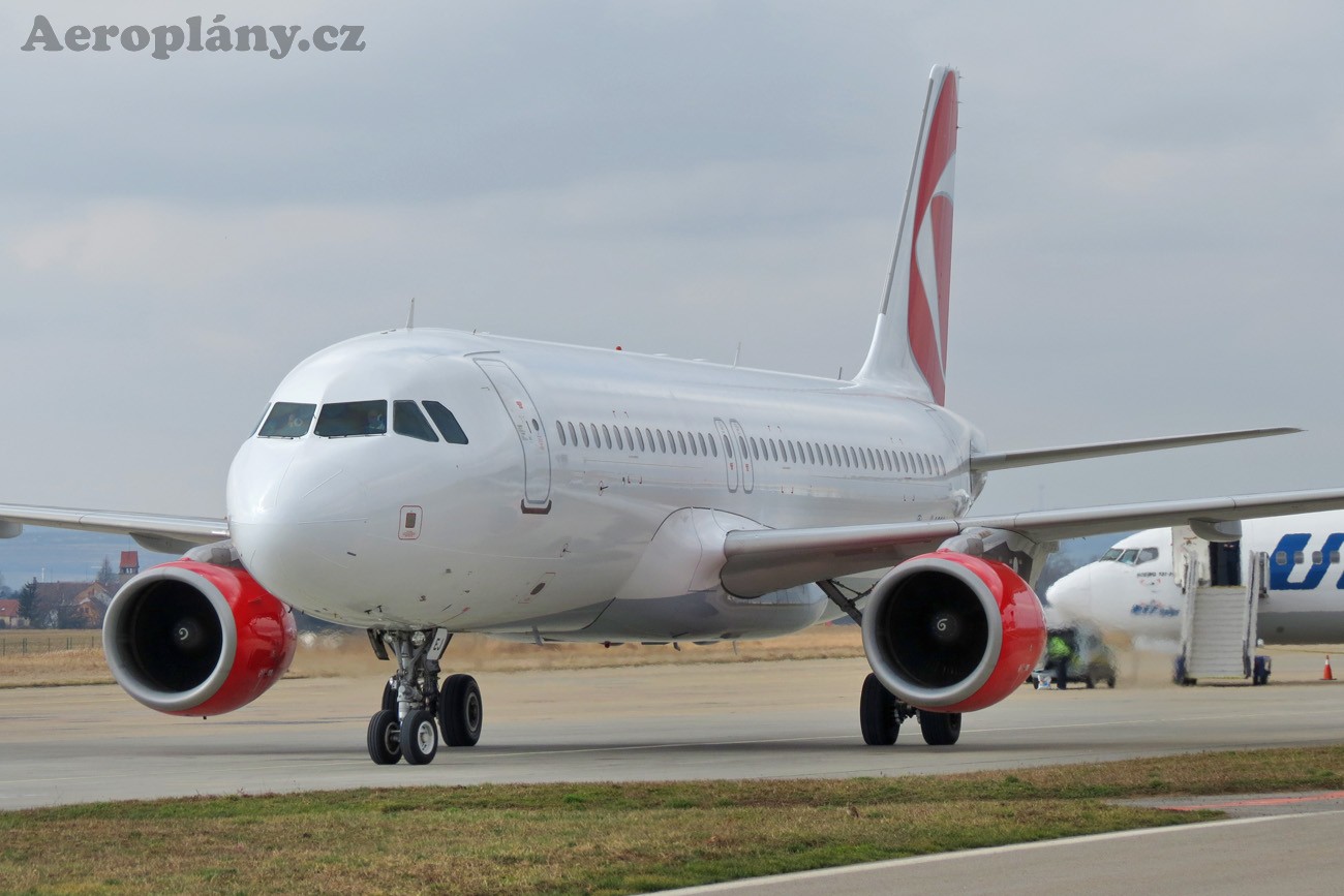 Airbus A320-214 - OK-MEJ