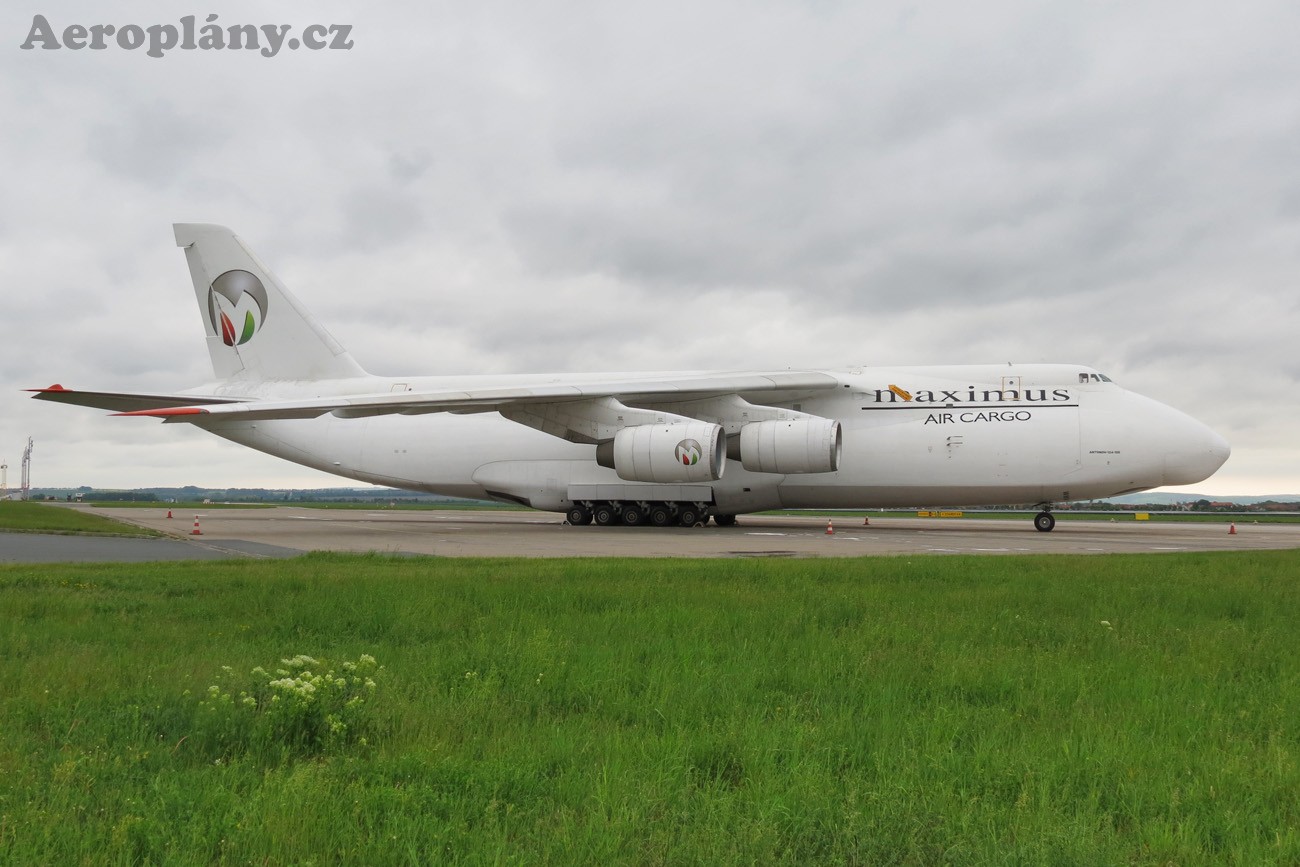 Antonov An-124-100 - UR-ZYD