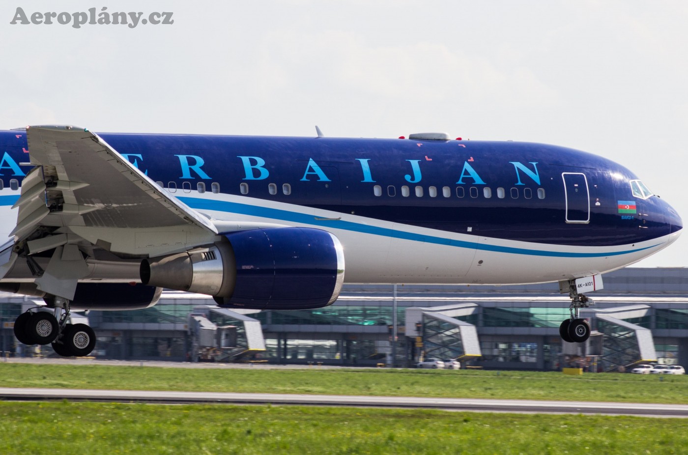 Boeing B767-32L/ER, 4K-AI01, Azerbaijan Airlines