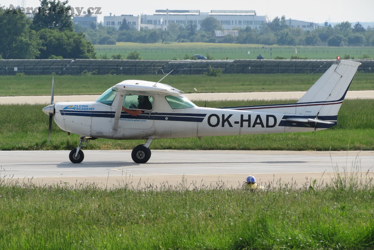 Cessna 152 - OK-HAD