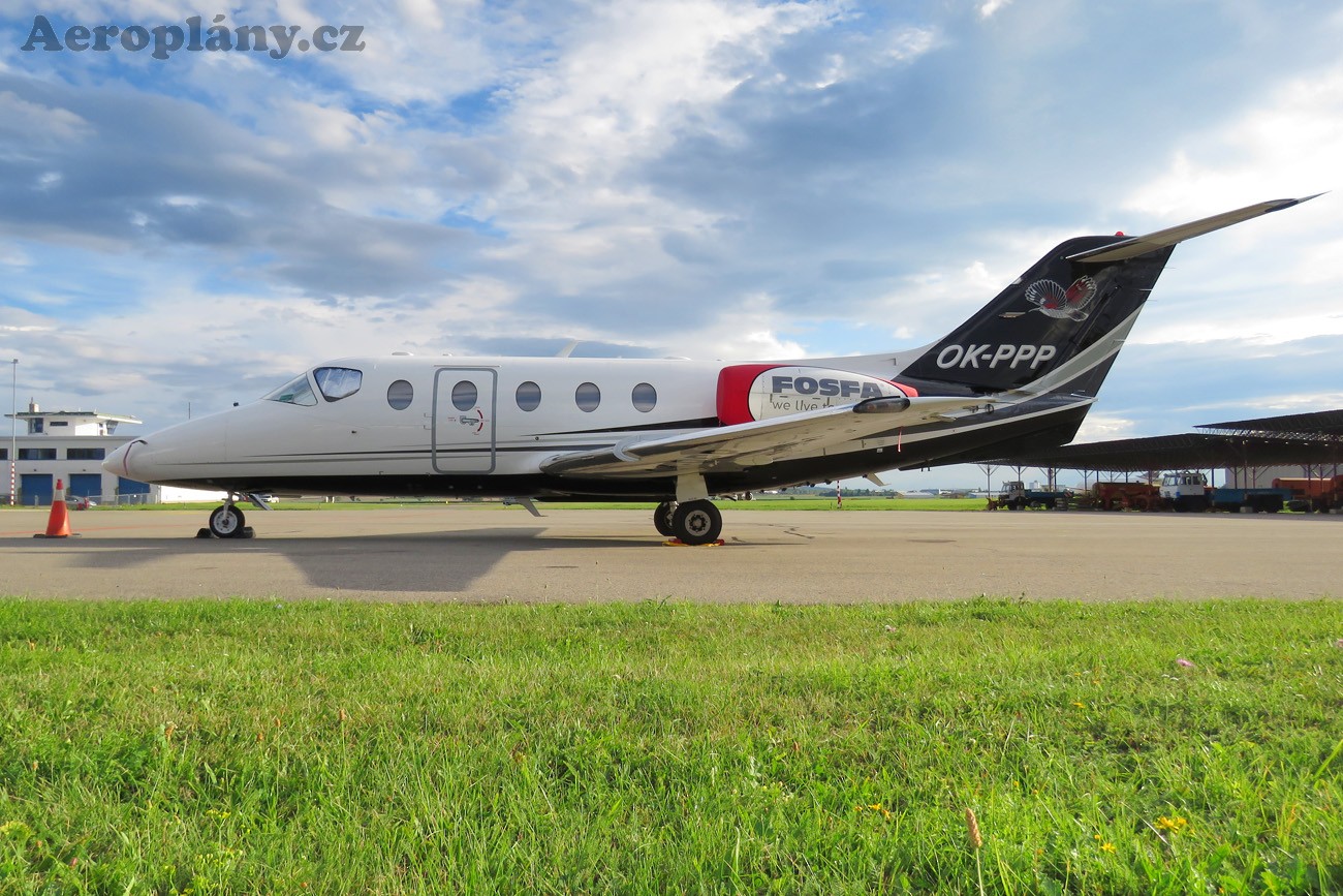 Raytheon Hawker 400XP - OK-PPP