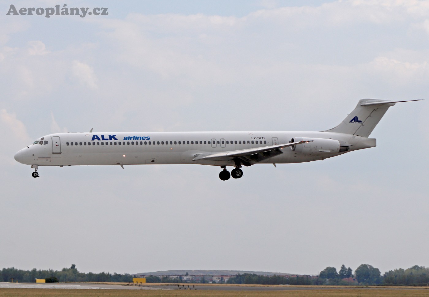 McDonnell Douglas MD-82