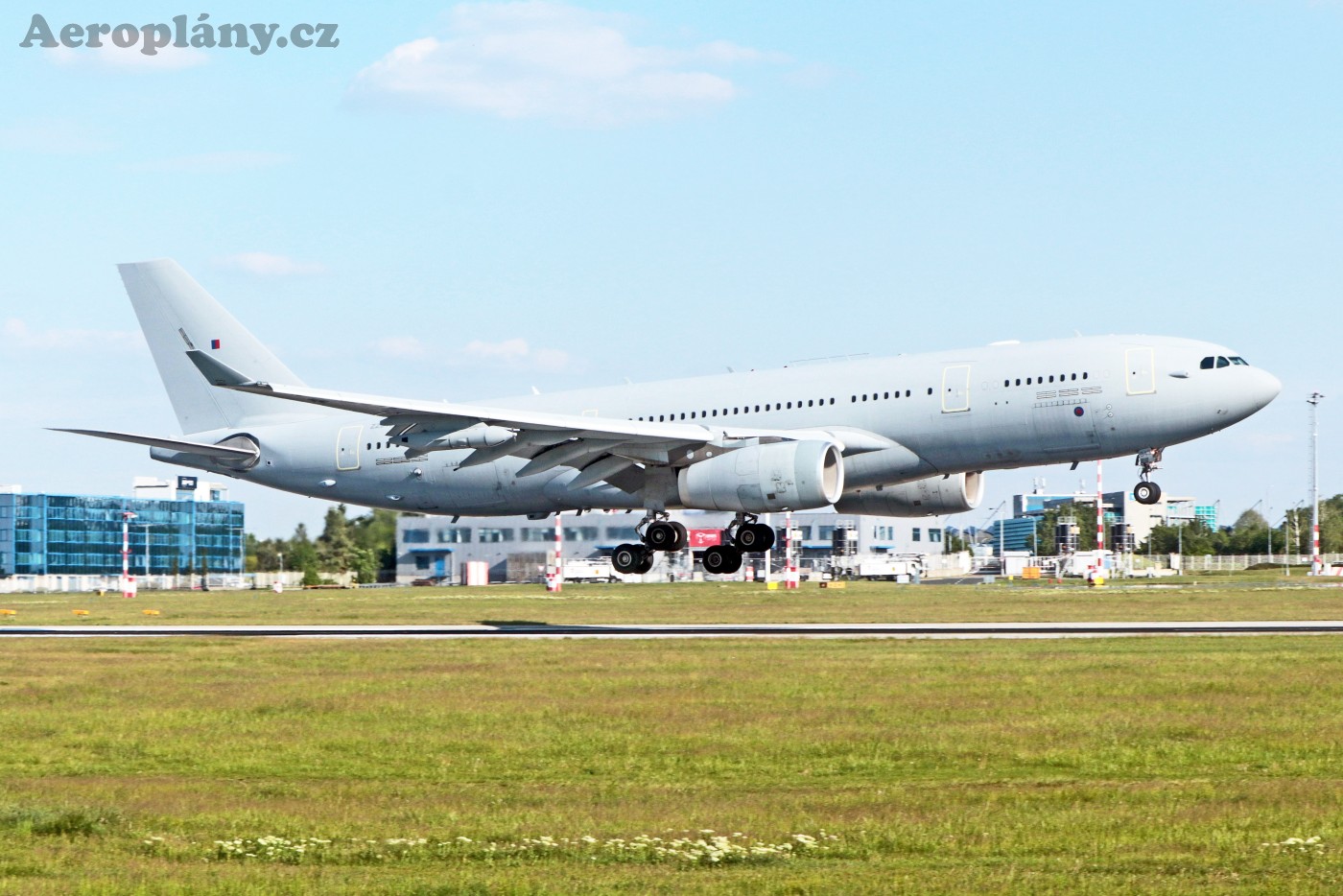 Airbus A330-243(MRTT) Voyager KC2