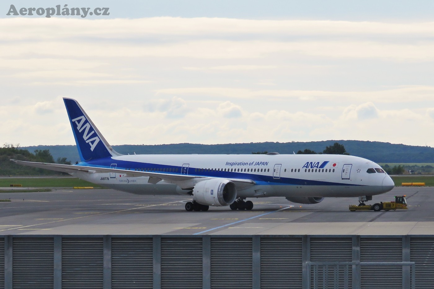 Boeing 787-9 Dreamliner - JA877A