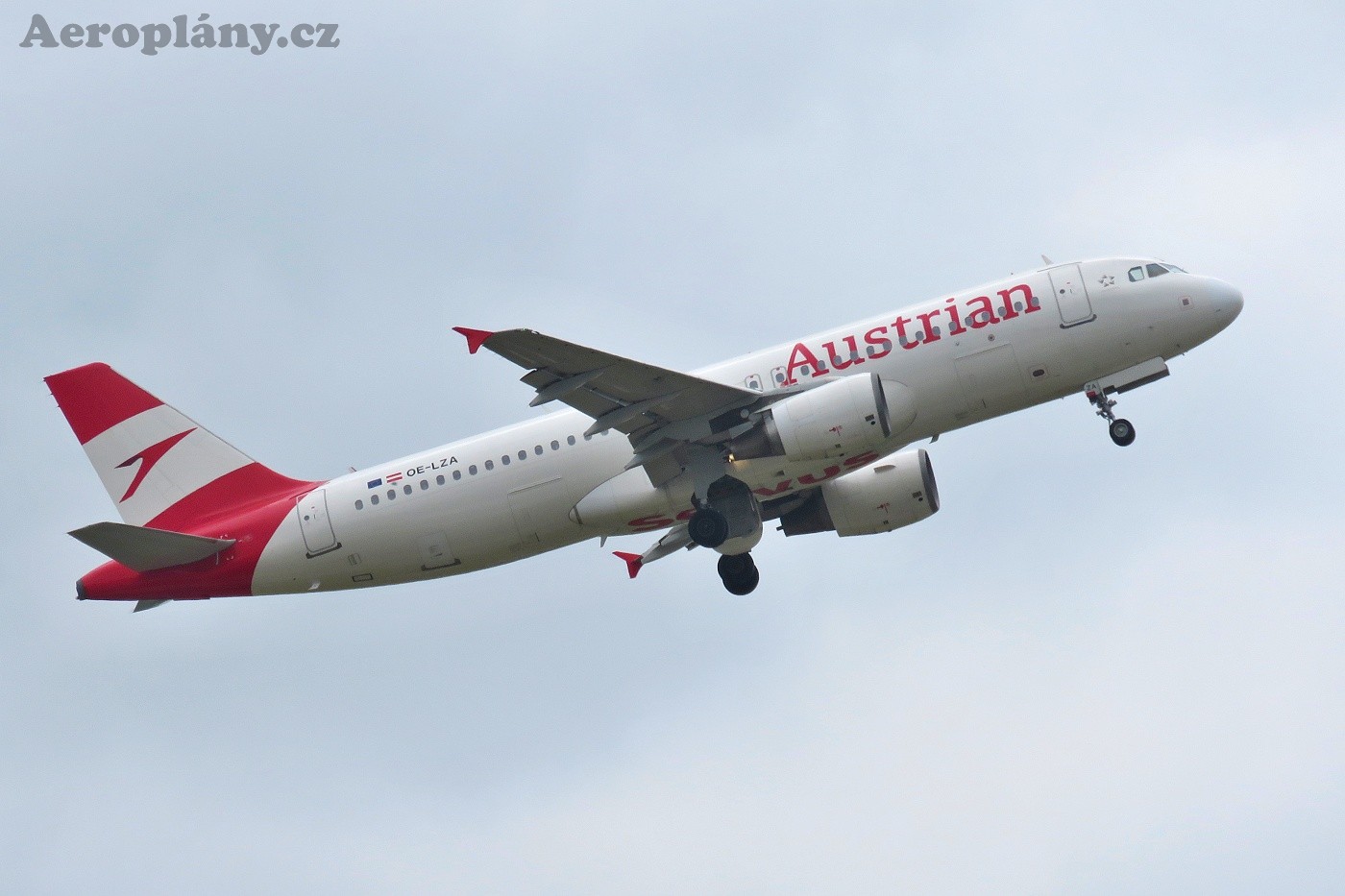Airbus A320-214 - OE-LZA