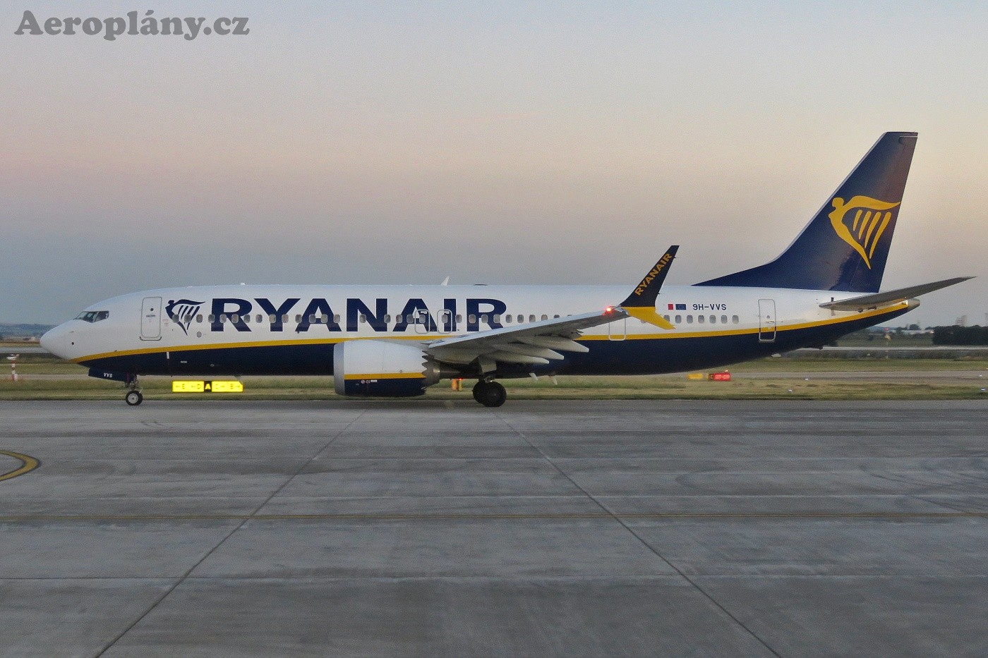 Boeing 737-8 MAX 200 - 9H-VVS