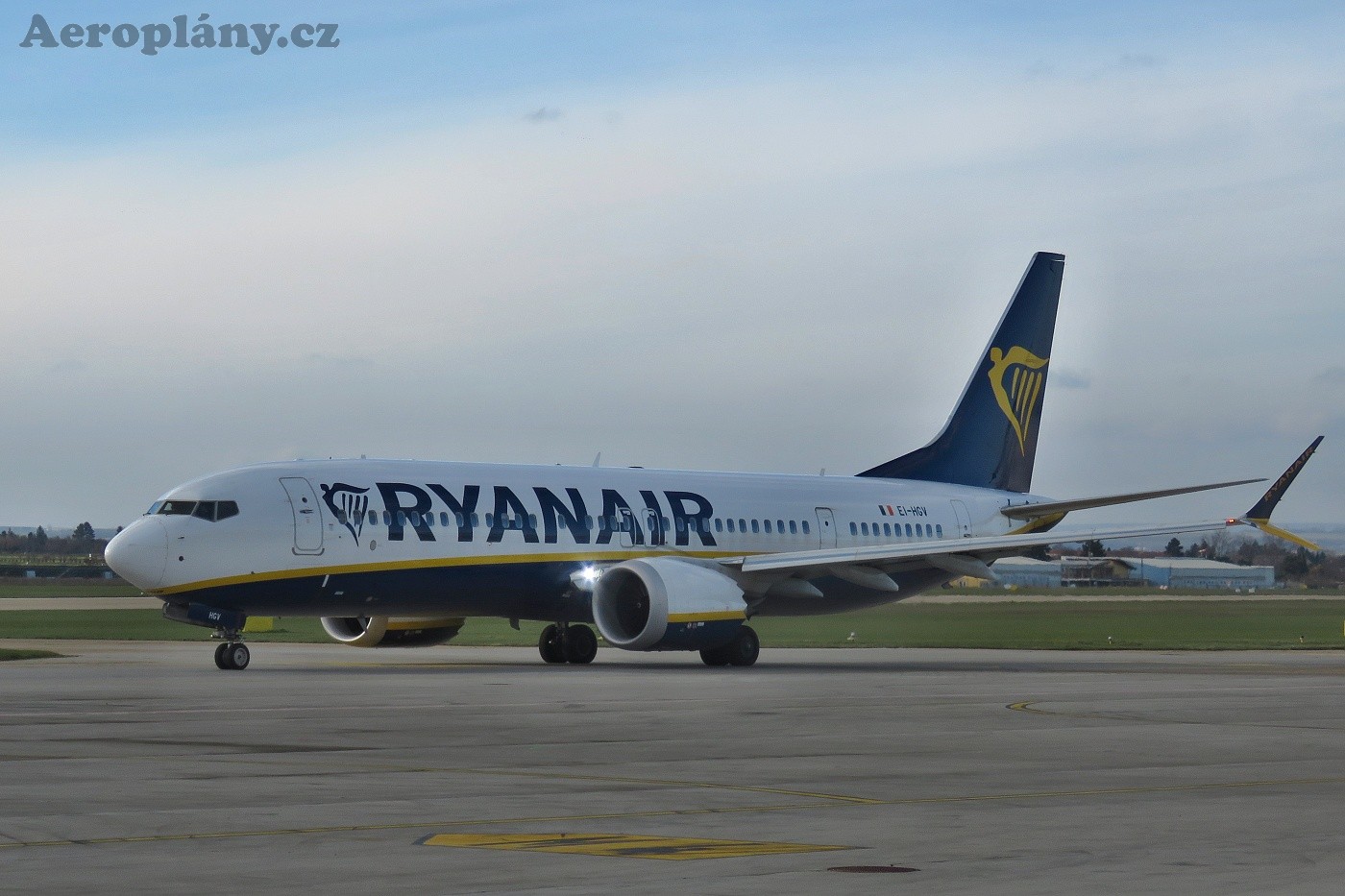 Boeing 737 MAX 8-200 - EI-HGV