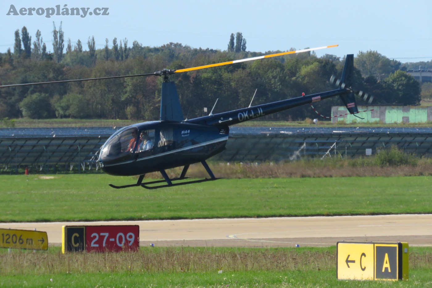 Robinson R44 - OK-LJL